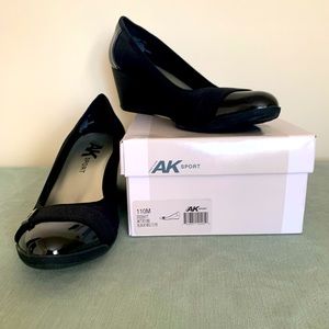 Anne Klein Never Worn Black Wedge